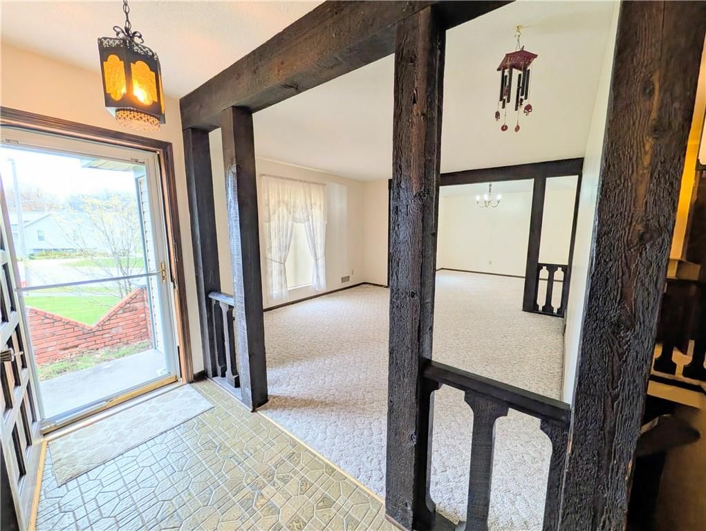 104 London Way — photo 5