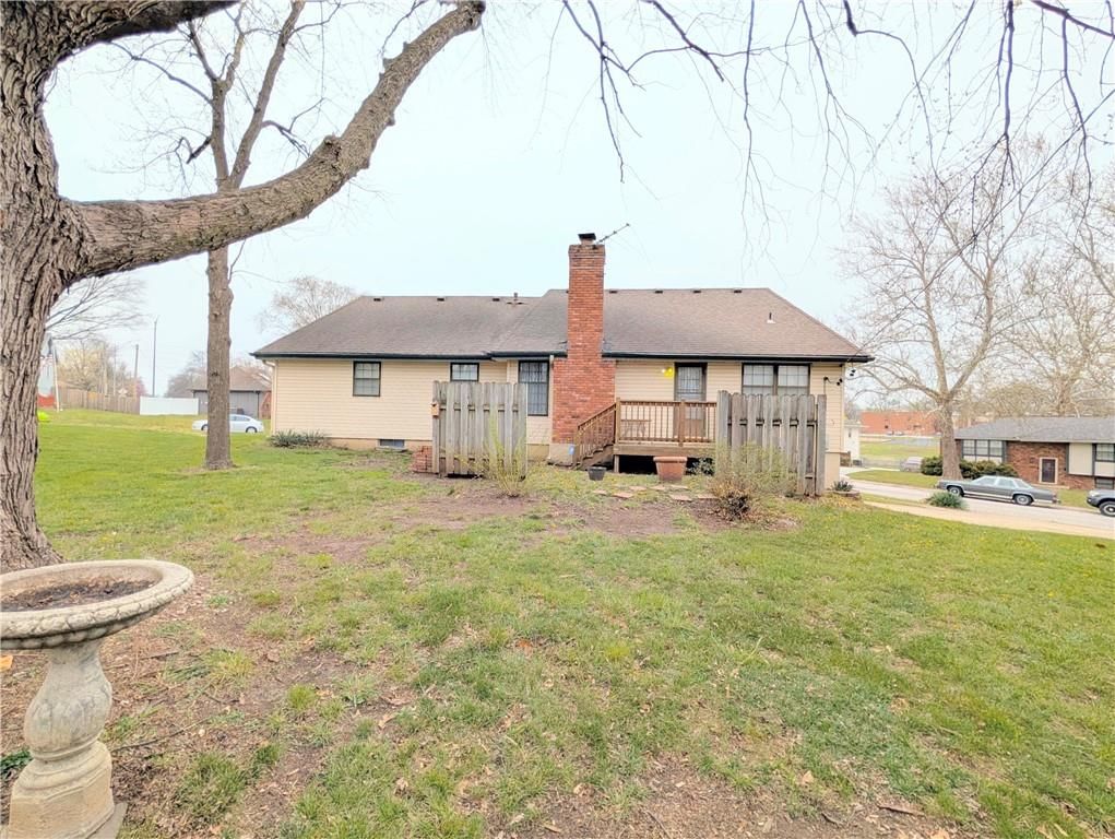 104 London Way — photo 24