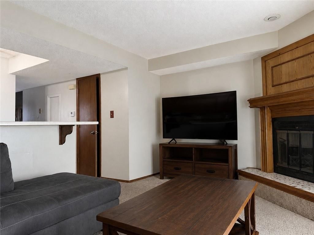 727 SW Liggett Road — photo 3