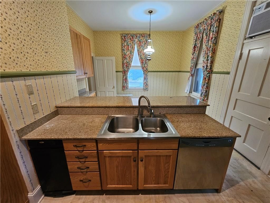 409 N Esplanade Street — photo 17