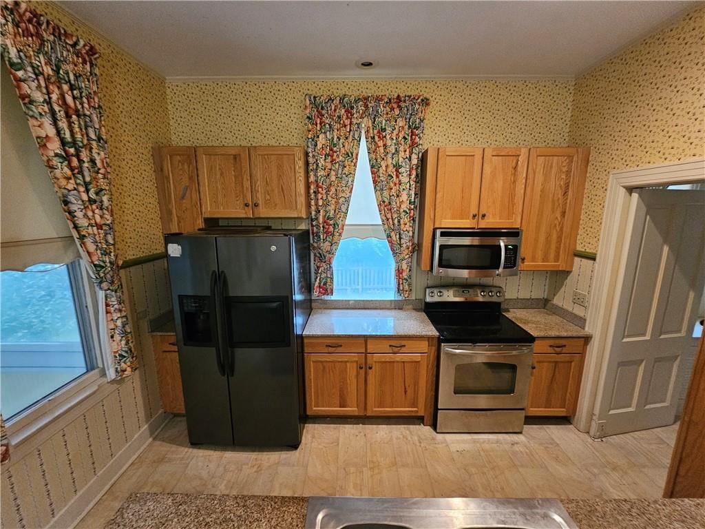 409 N Esplanade Street — photo 22
