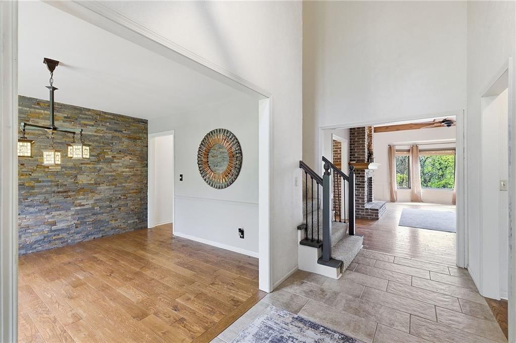 18325 Aberdeen Street — photo 5