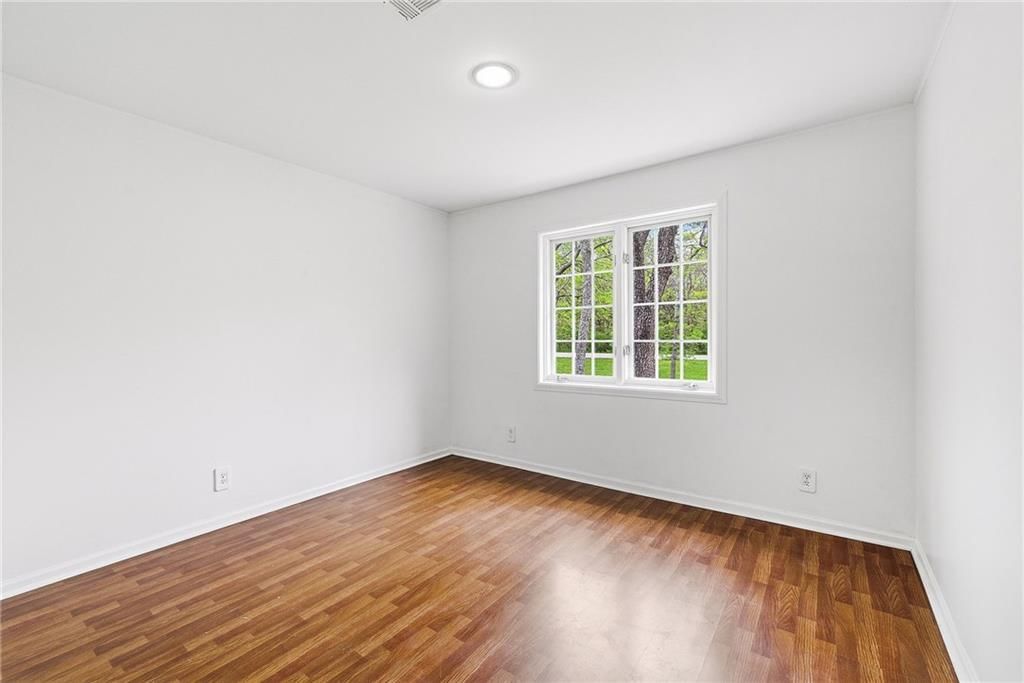18325 Aberdeen Street — photo 29