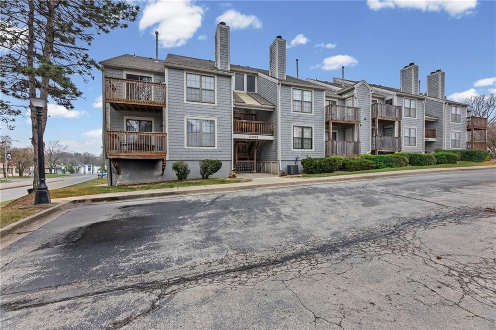 11903 W 58th   Unit H Place — photo 27