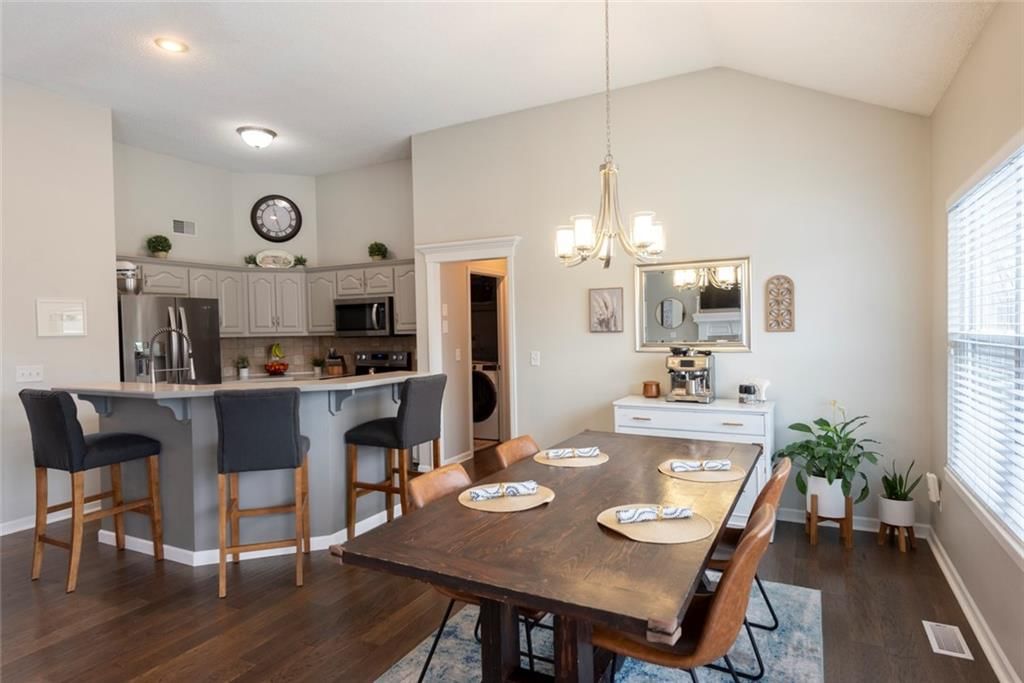 8544 N Ava Avenue — photo 6