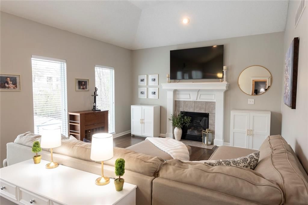8544 N Ava Avenue — photo 9