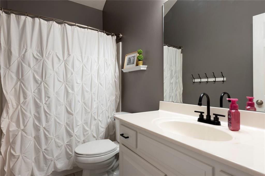 8544 N Ava Avenue — photo 15