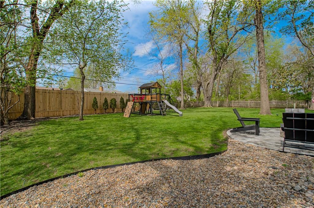 7626 canterbury Drive — photo 37