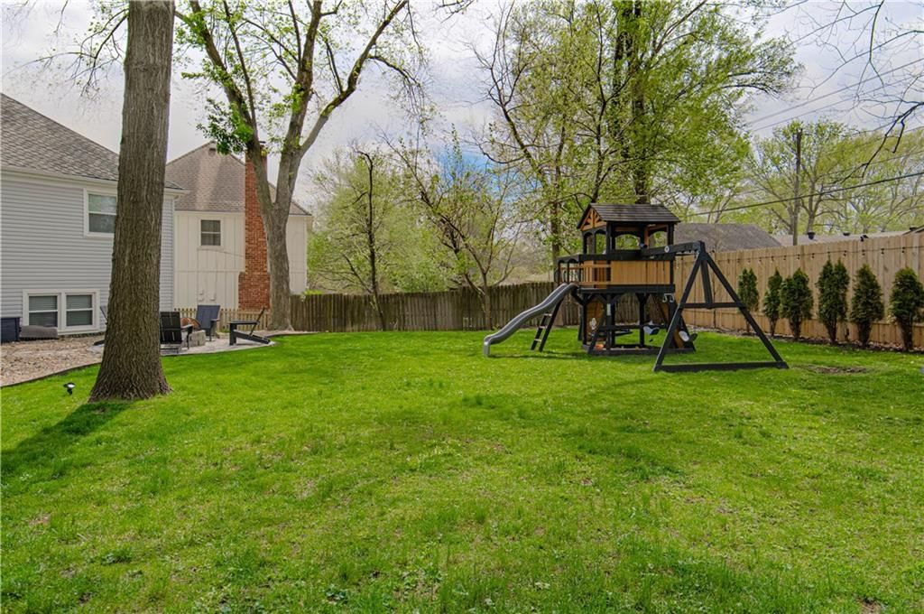 7626 canterbury Drive — photo 40