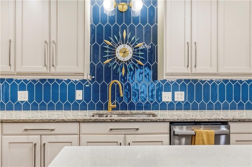 121 Highland Park Avenue — photo 17