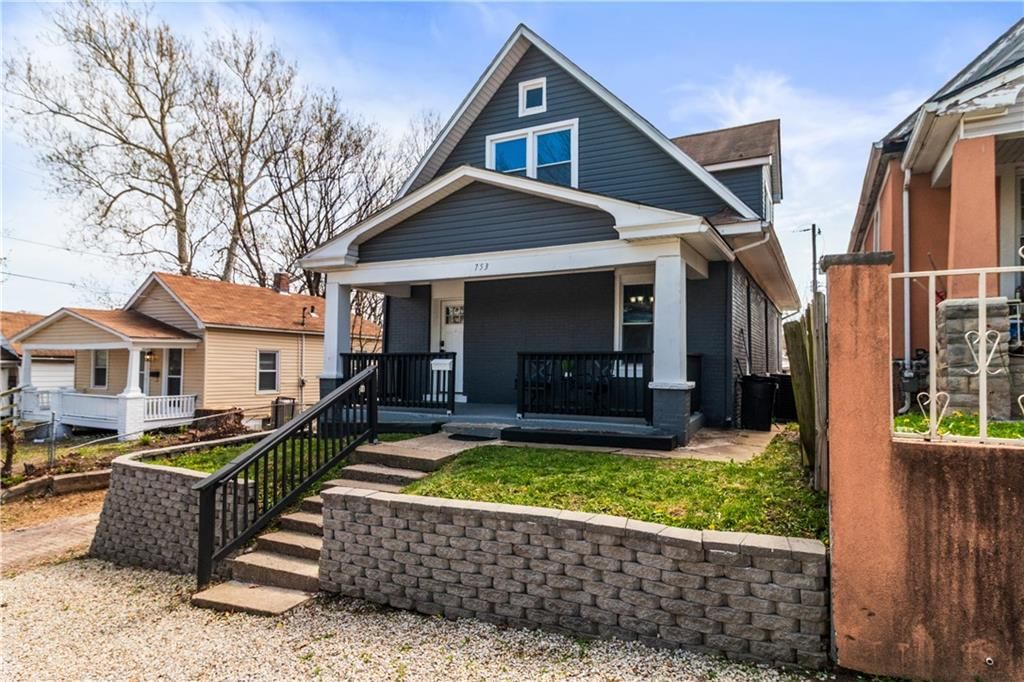 753 Simpson Avenue — photo 3