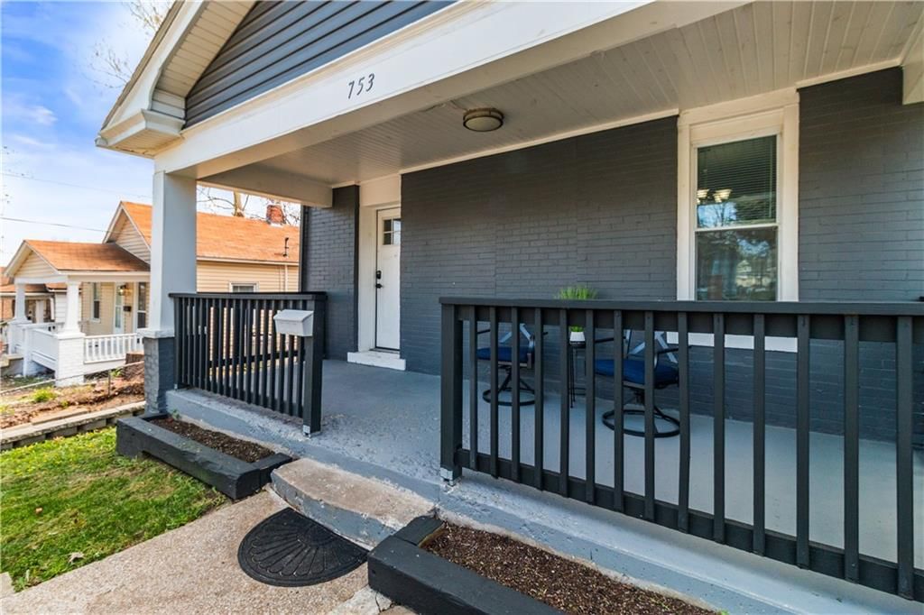 753 Simpson Avenue — photo 4