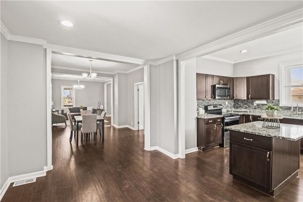 753 Simpson Avenue — photo 10