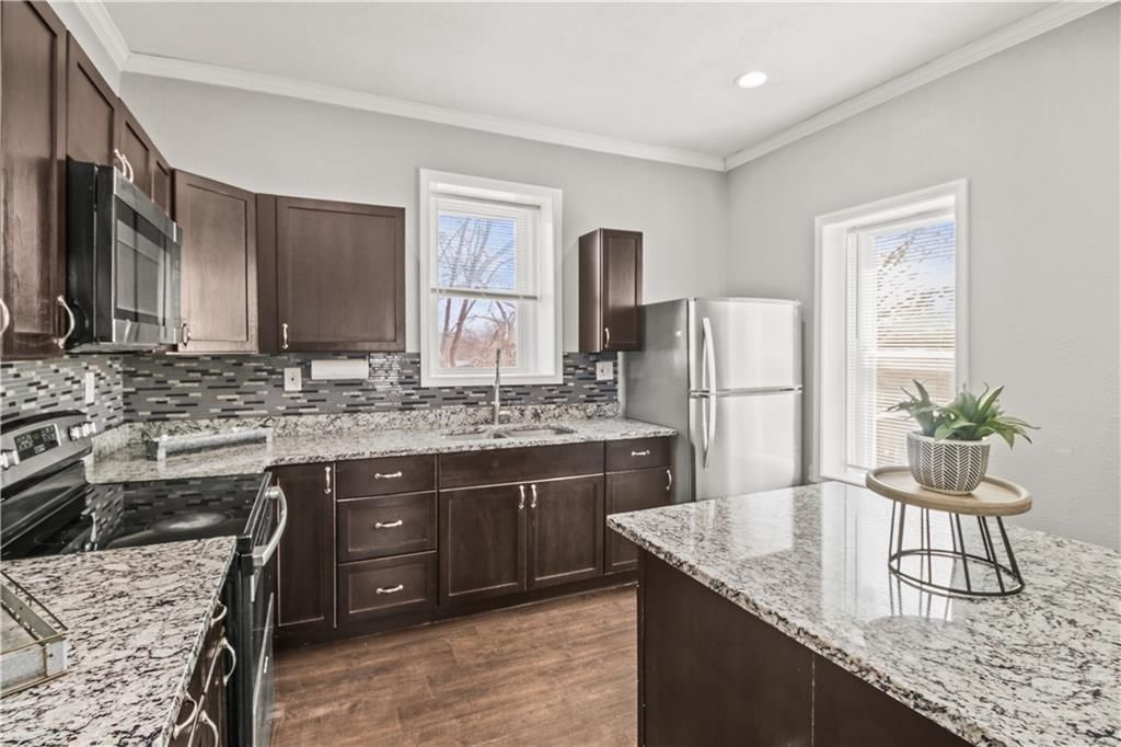 753 Simpson Avenue — photo 12
