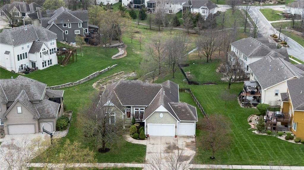 700 SW Winterstar Drive — photo 36
