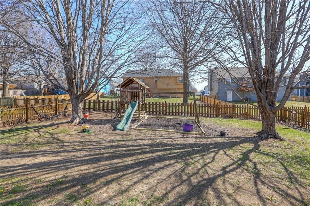 1229 Applewood Street — photo 35