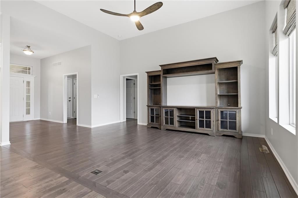 1060 N Sumac Street — photo 6