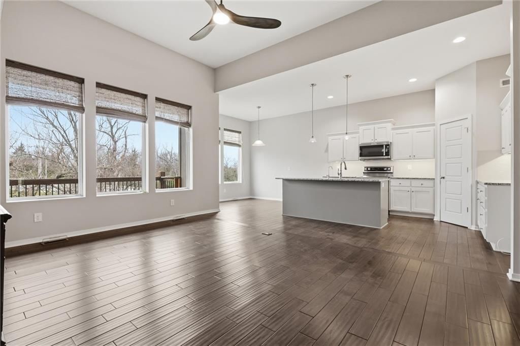 1060 N Sumac Street — photo 8