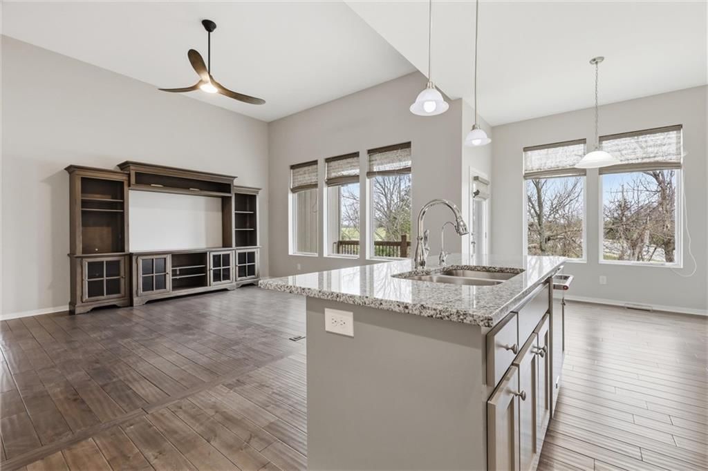 1060 N Sumac Street — photo 12