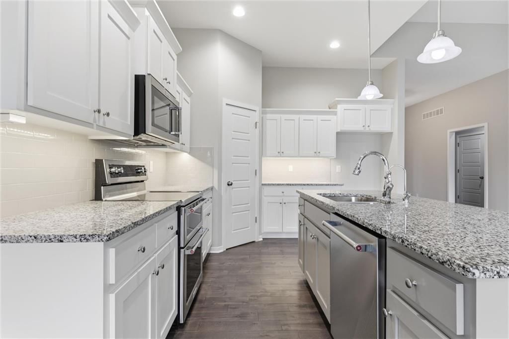 1060 N Sumac Street — photo 15
