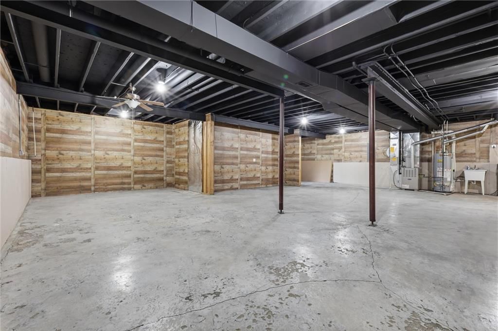 1060 N Sumac Street — photo 27