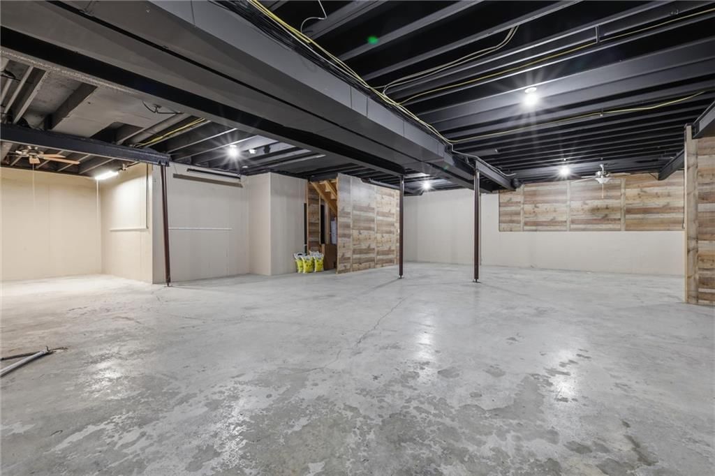 1060 N Sumac Street — photo 28