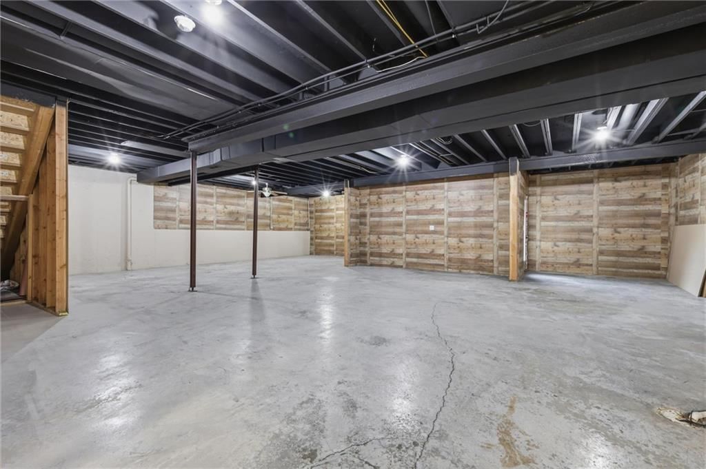 1060 N Sumac Street — photo 29