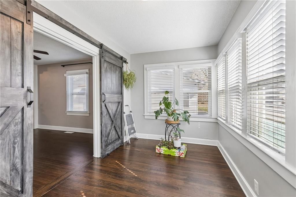528 S Hardy Avenue — photo 5