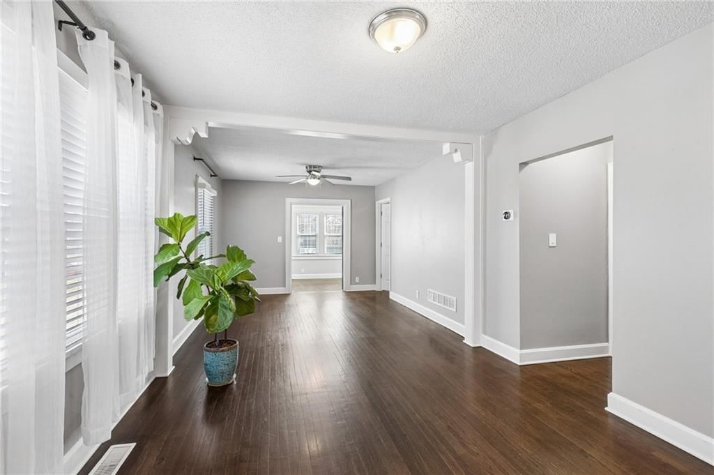 528 S Hardy Avenue — photo 8