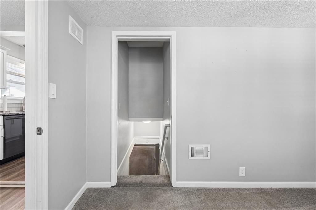 528 S Hardy Avenue — photo 20