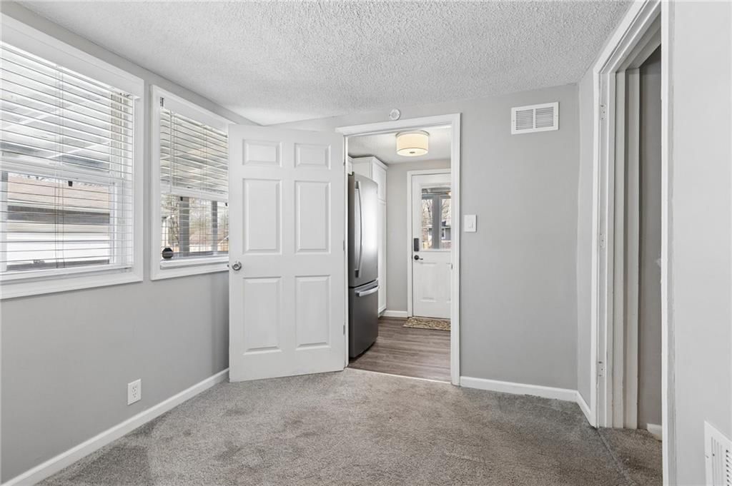 528 S Hardy Avenue — photo 21