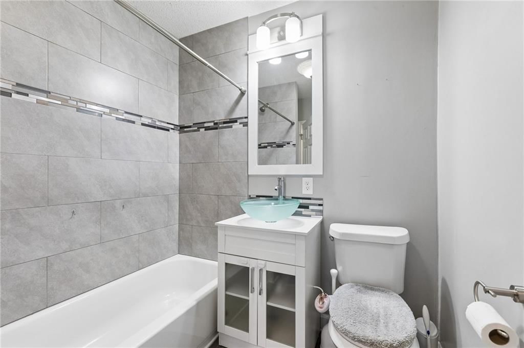 528 S Hardy Avenue — photo 22