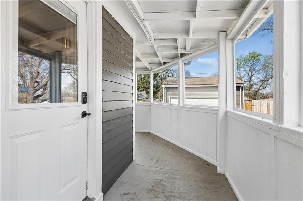 528 S Hardy Avenue — photo 28
