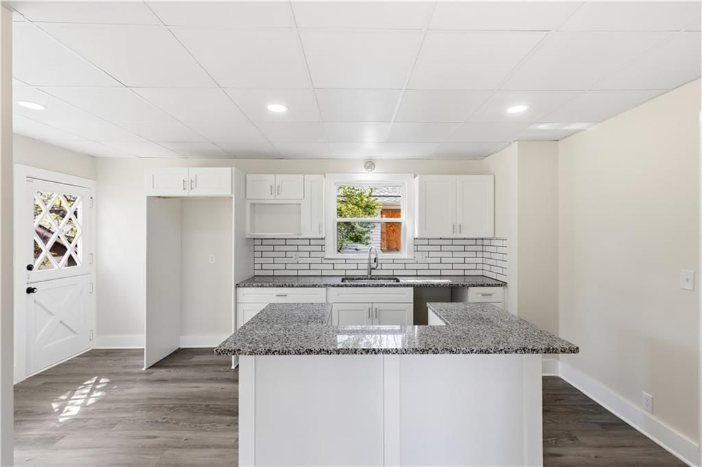1707 Franklin Avenue — photo 14