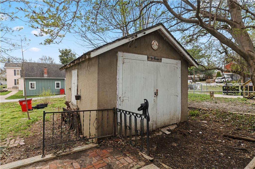 1707 Franklin Avenue — photo 27