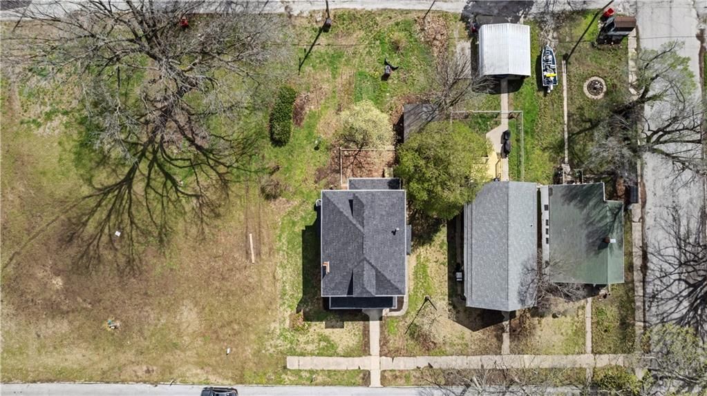 1707 Franklin Avenue — photo 30
