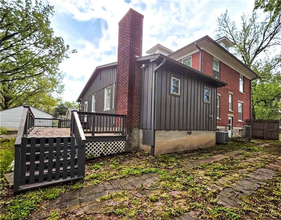 612 W Cherry Street — photo 10