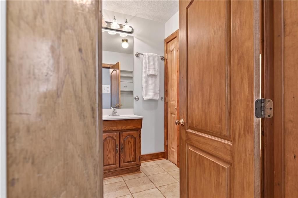 612 W Cherry Street — photo 29