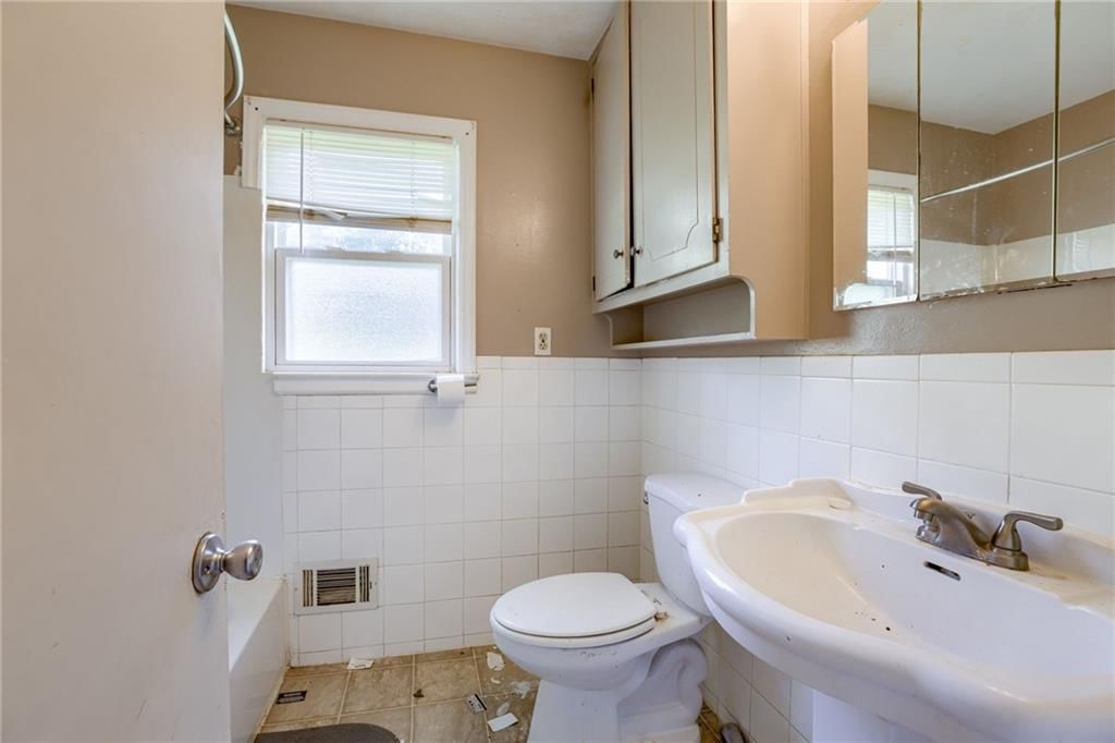 11003 E 60th Terrace — photo 13