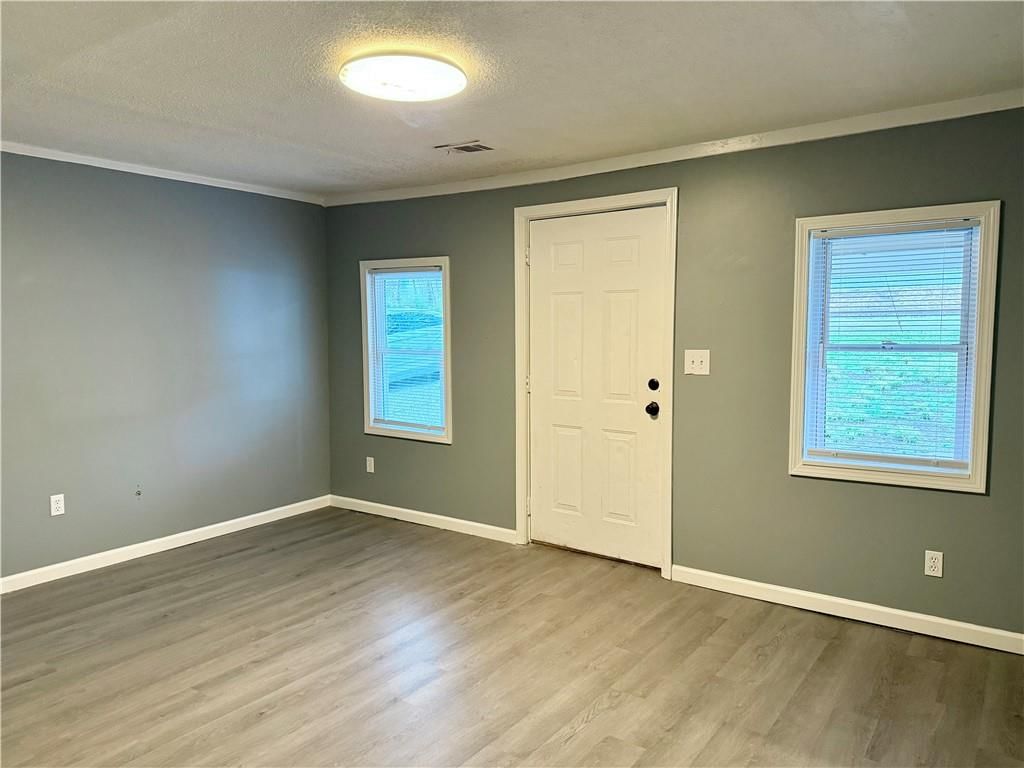 10031 E Wilson Road — photo 2