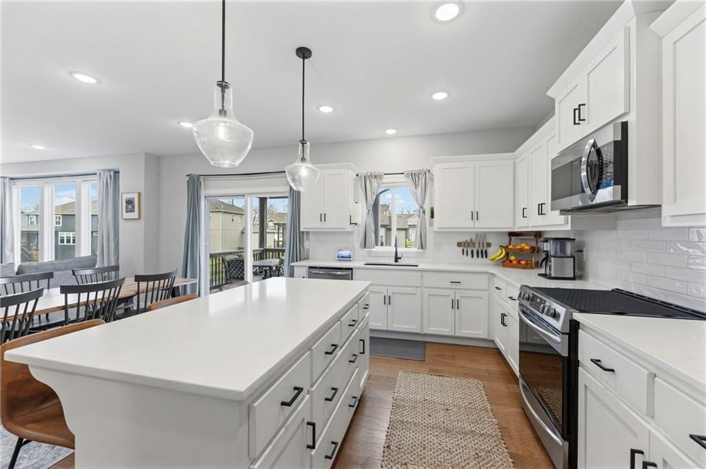 18910 Ocheltree Street — photo 18