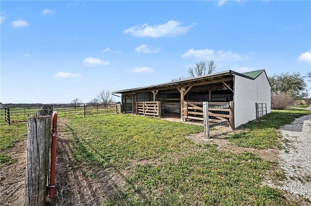 6409 Clinton County Line Road — photo 33