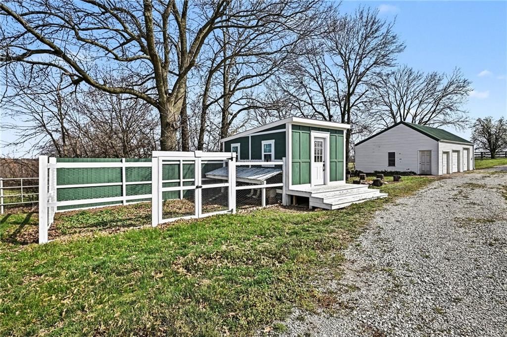 6409 Clinton County Line Road — photo 37