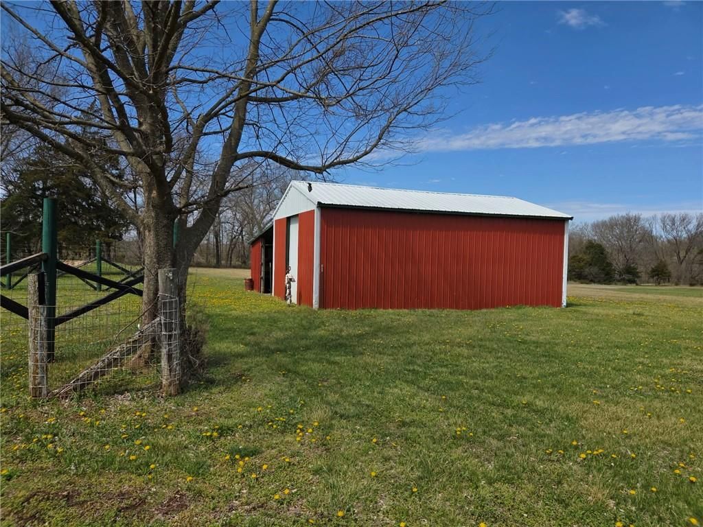 1449 Indian Road — photo 10