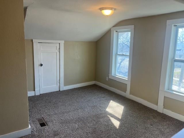 325 Brown Avenue — photo 2