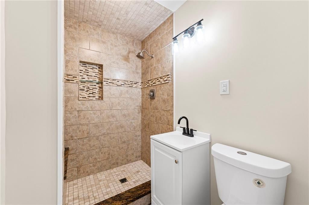 6408 N Central Street — photo 16