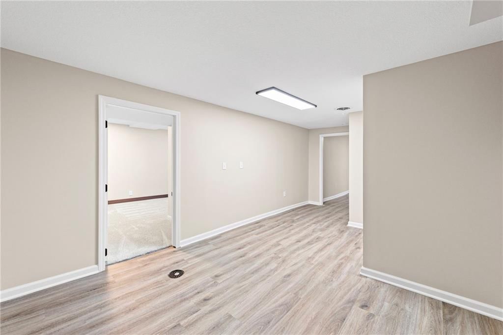 6408 N Central Street — photo 20