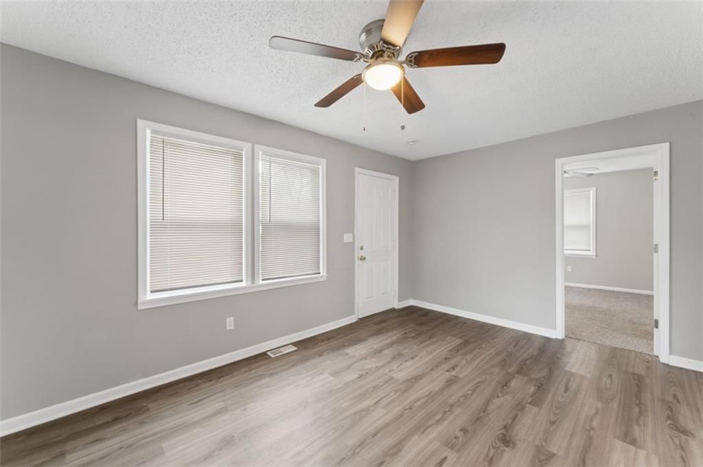 2200 S Hall Road — photo 8
