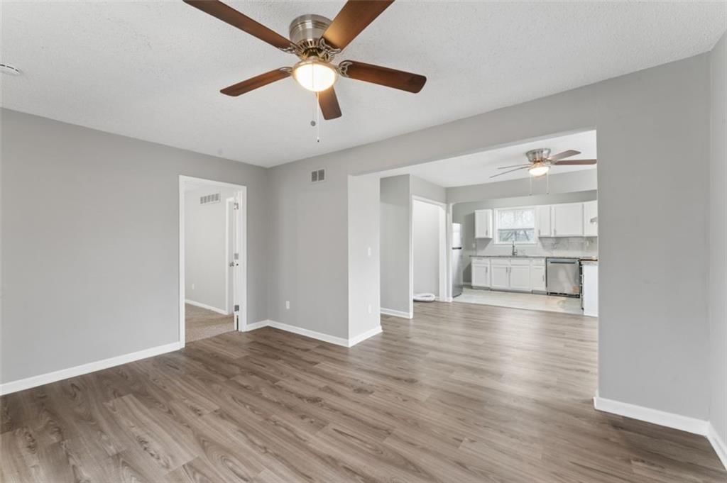 2200 S Hall Road — photo 9