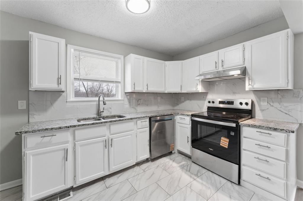 2200 S Hall Road — photo 13